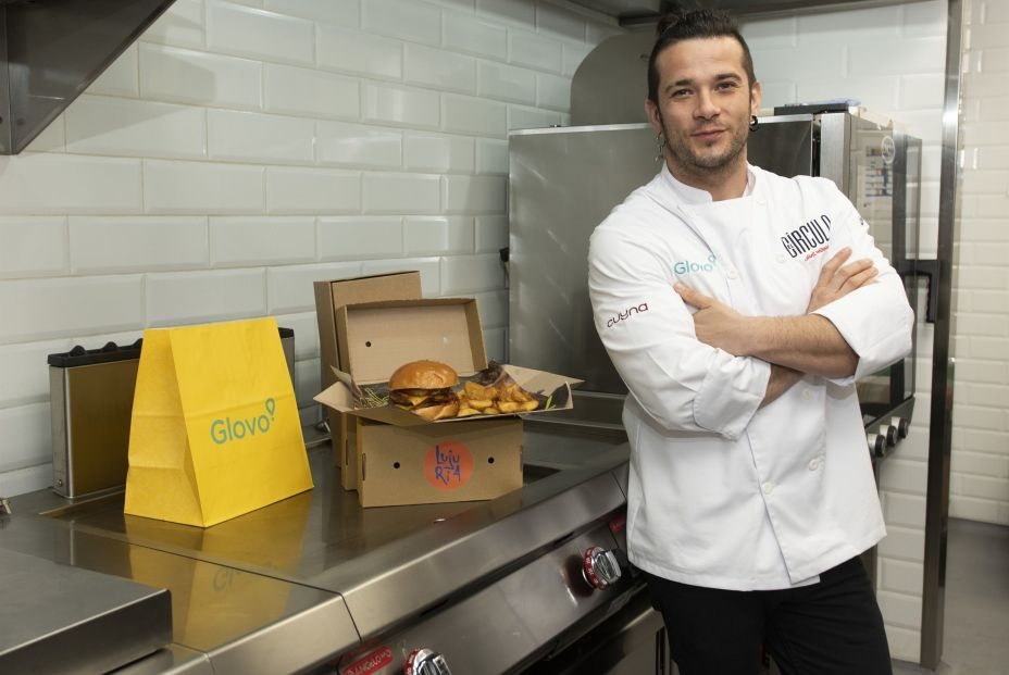 EuropaPress 4275471 chef carlos maldonado trae delivery circulo madrid (1)