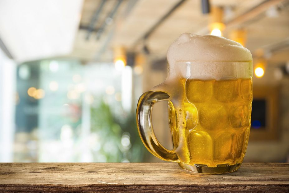 El consumo moderado de cerveza y vino puede reducir el riesgo de padecer demencia