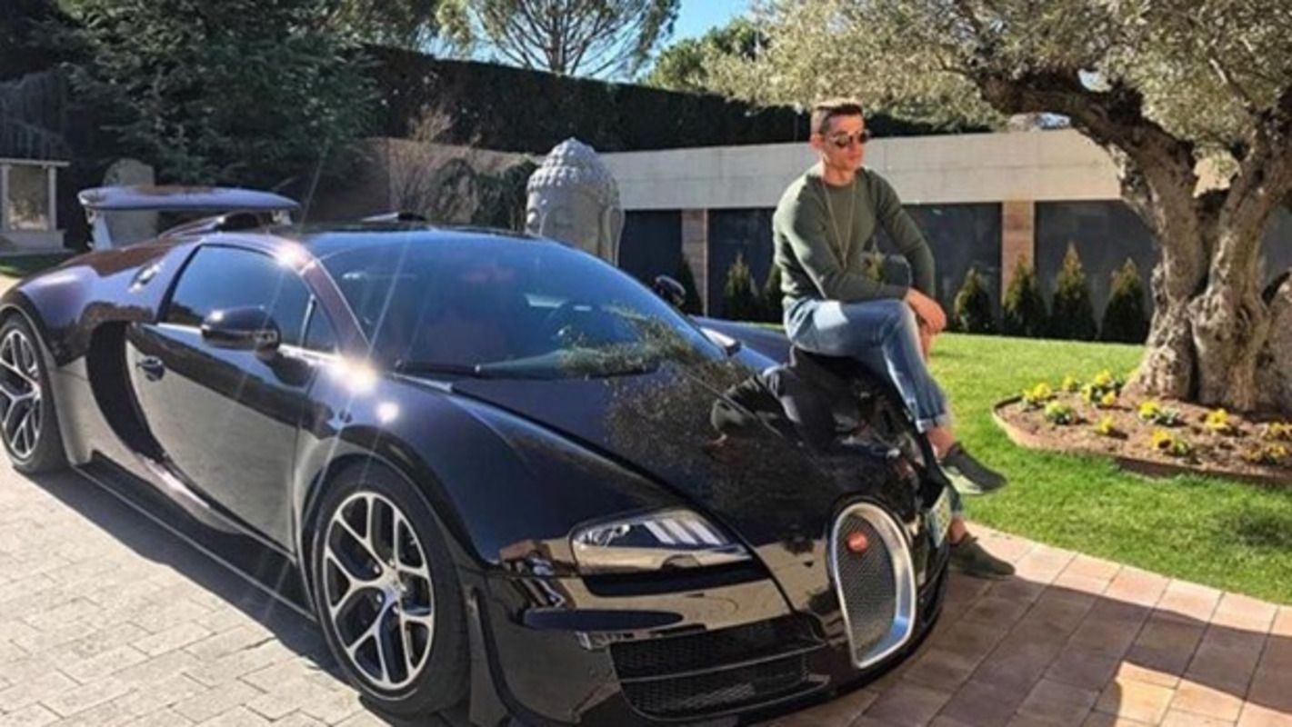 Un empleado de Cristiano Ronaldo estrella su Bugatti de 8 millones euros