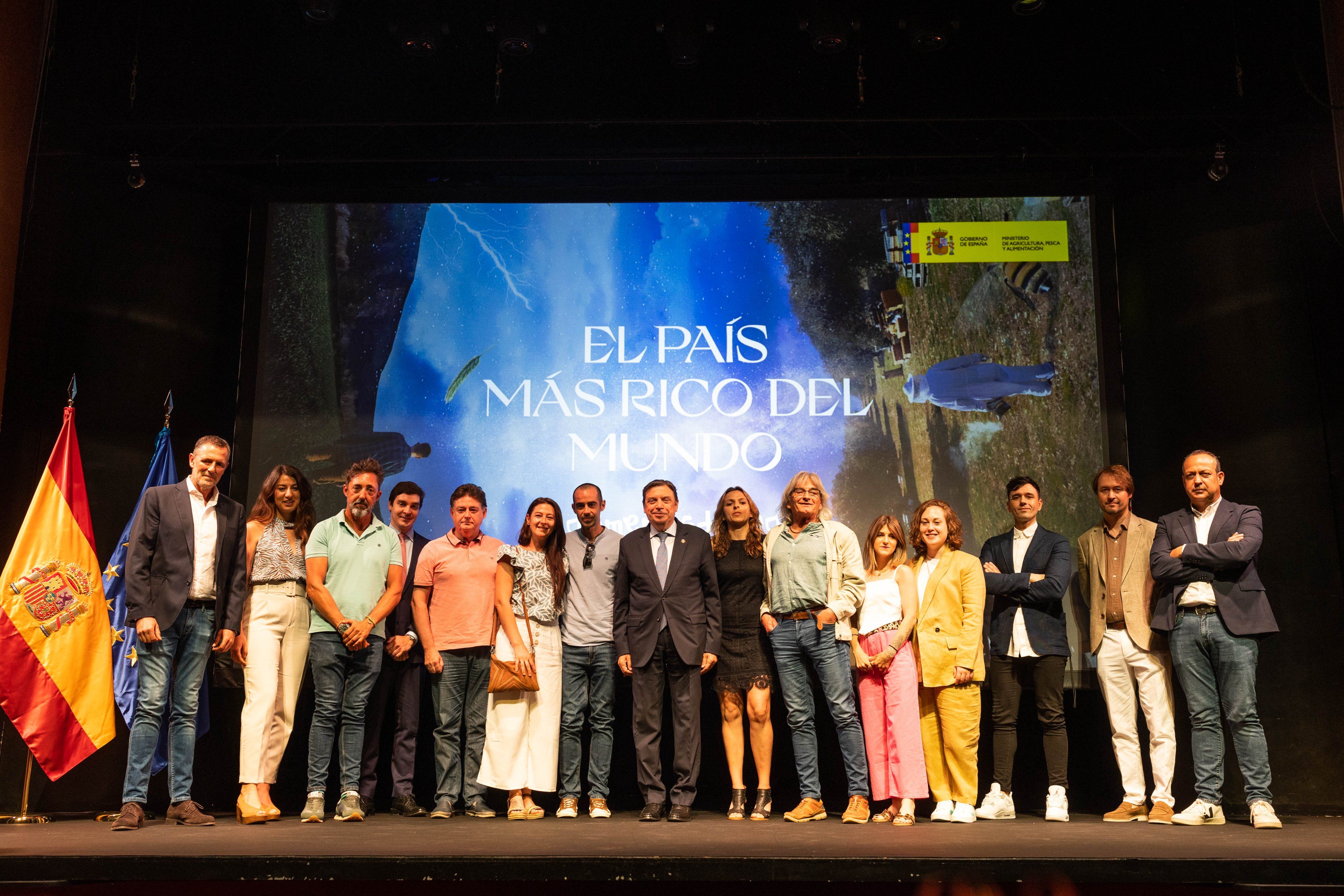 Jóvenes productores, chefs y futbolistas, protagonistas de la campaña Alimentos de España