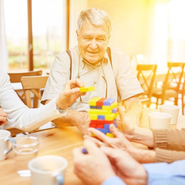 Terapias para enfermos de alzheimer (bigstock)