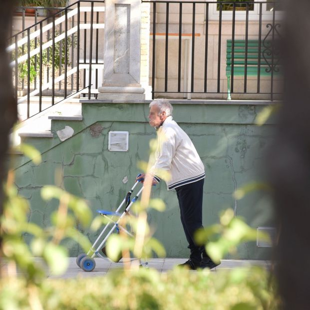 Santander trabaja en una estrategia de atención a los mayores y un plan contra la soledad. Foto: Europa Press