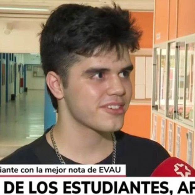 Críticas a Gabriel, la mejor nota de Selectividad en Madrid, por elegir "una carrera sin salidas"