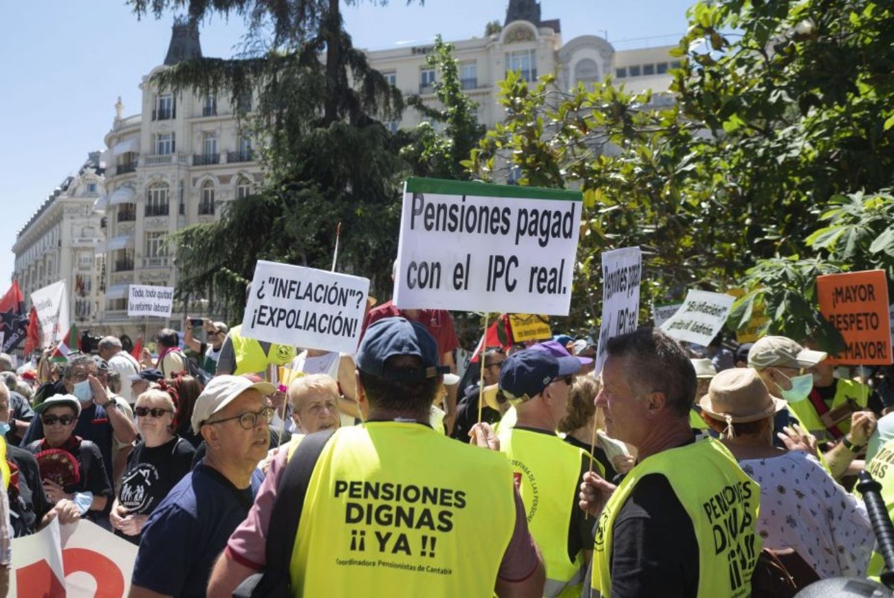 Los pensionistas vuelven a manifestarse en Madrid contra la reforma de Escrivá