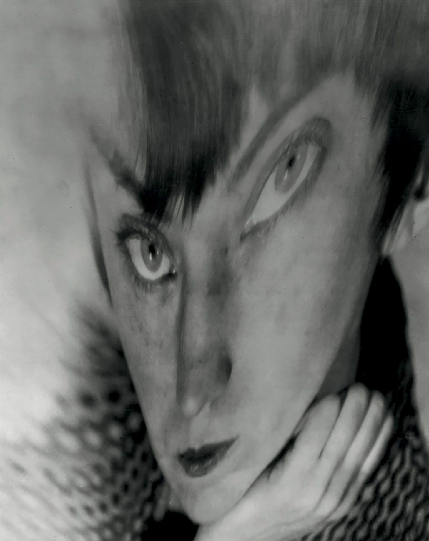 Berenice Abbott, Autorretrato, distorsión, 1930