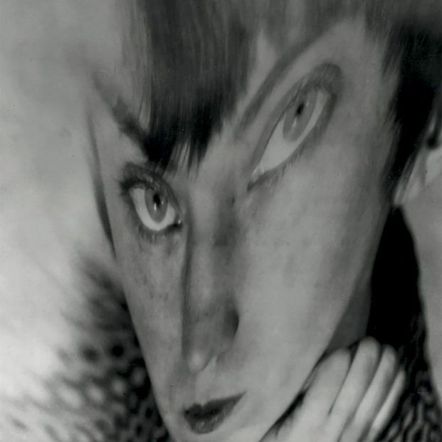 Berenice Abbott, Autorretrato, distorsión, 1930