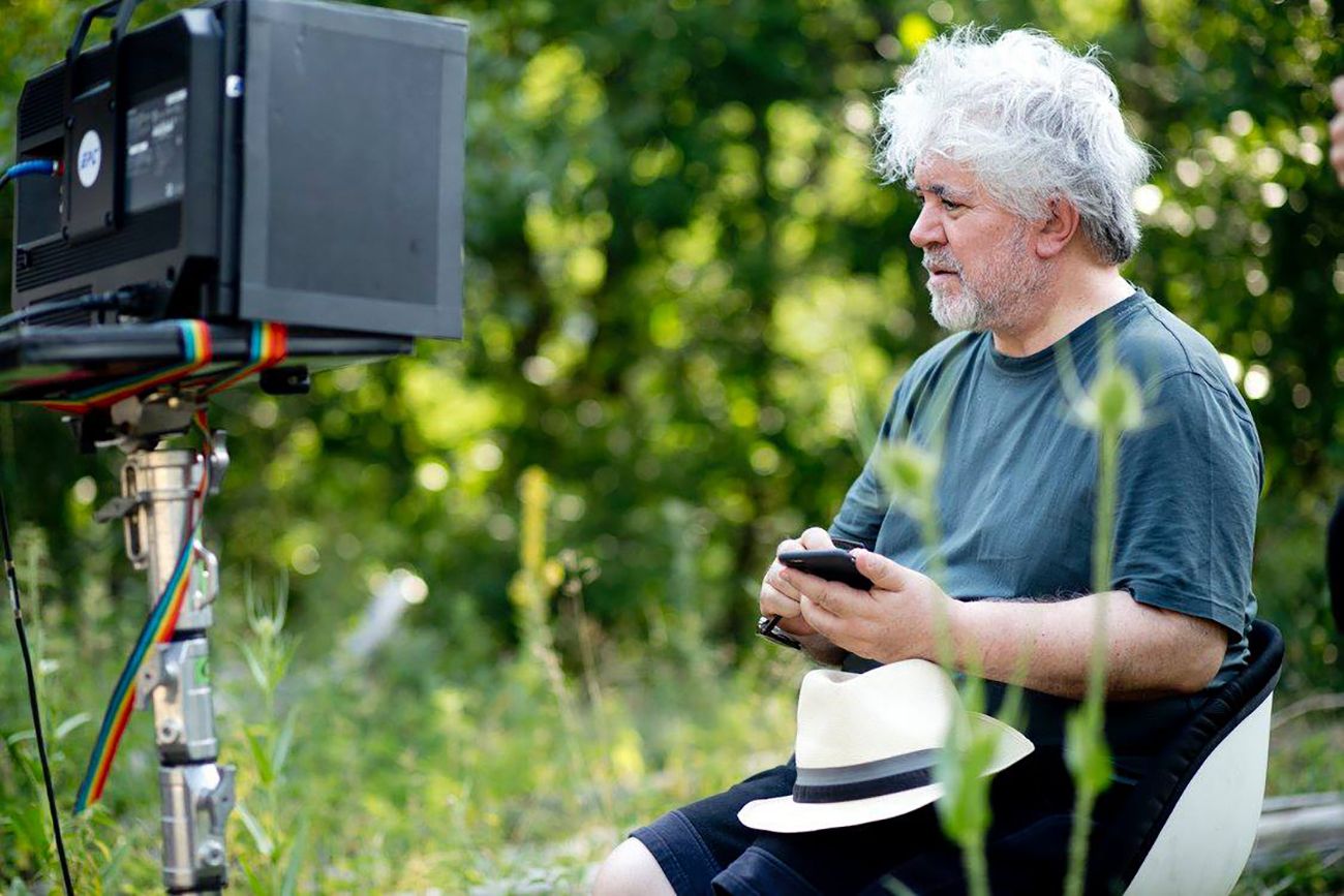 Almodóvar rodará en Almería su nueva película, el western 'Extraña forma de vida'