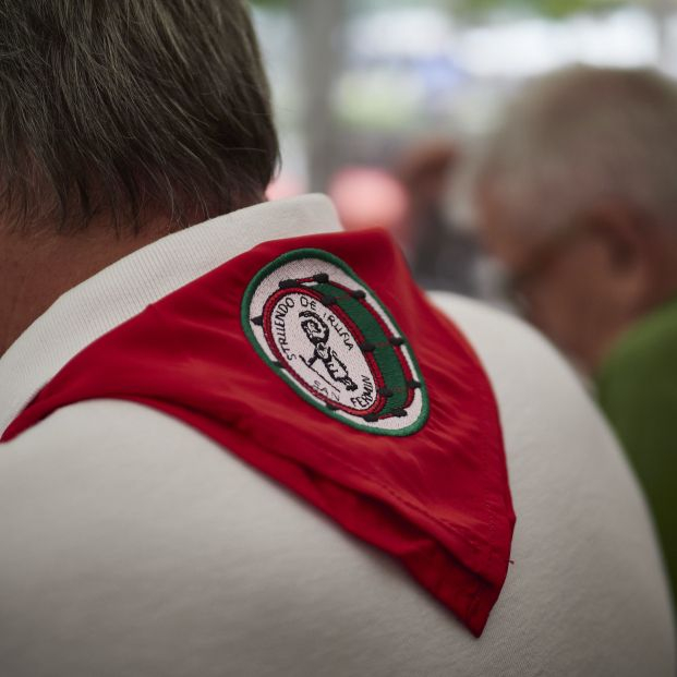 EuropaPress 3830466 hombre viste panuelo rojo dia inicio no sanfermines julio 2021 pamplona
