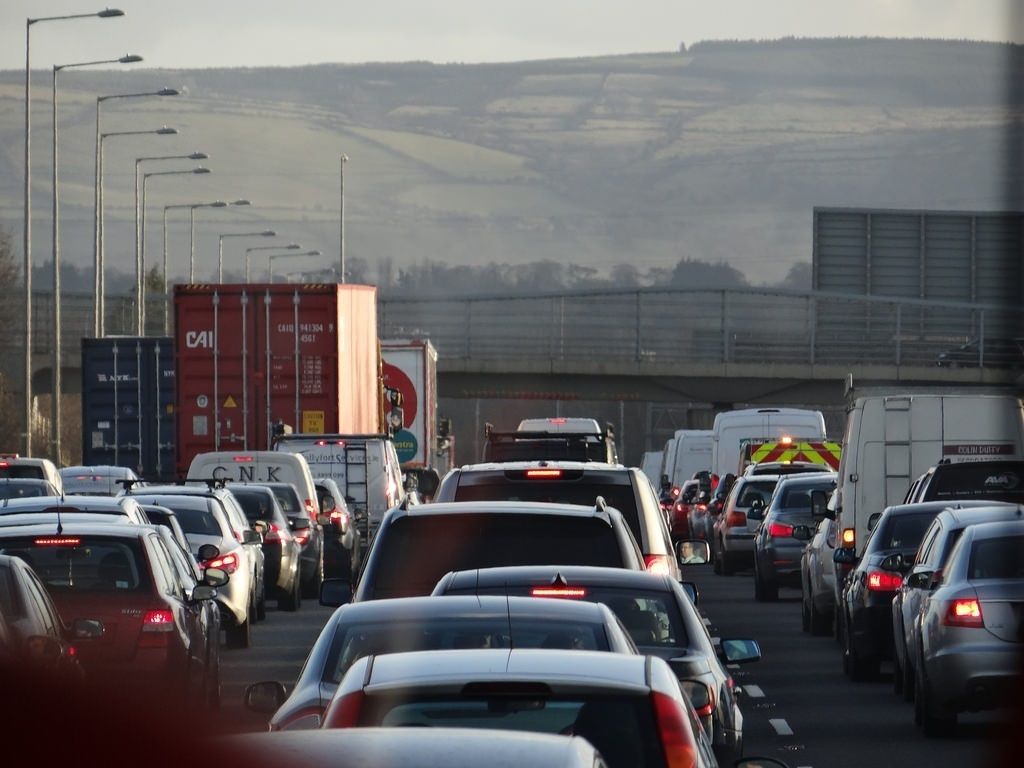 Puente de Todos los Santos: Carreteras y horarios a evitar, según la DGT