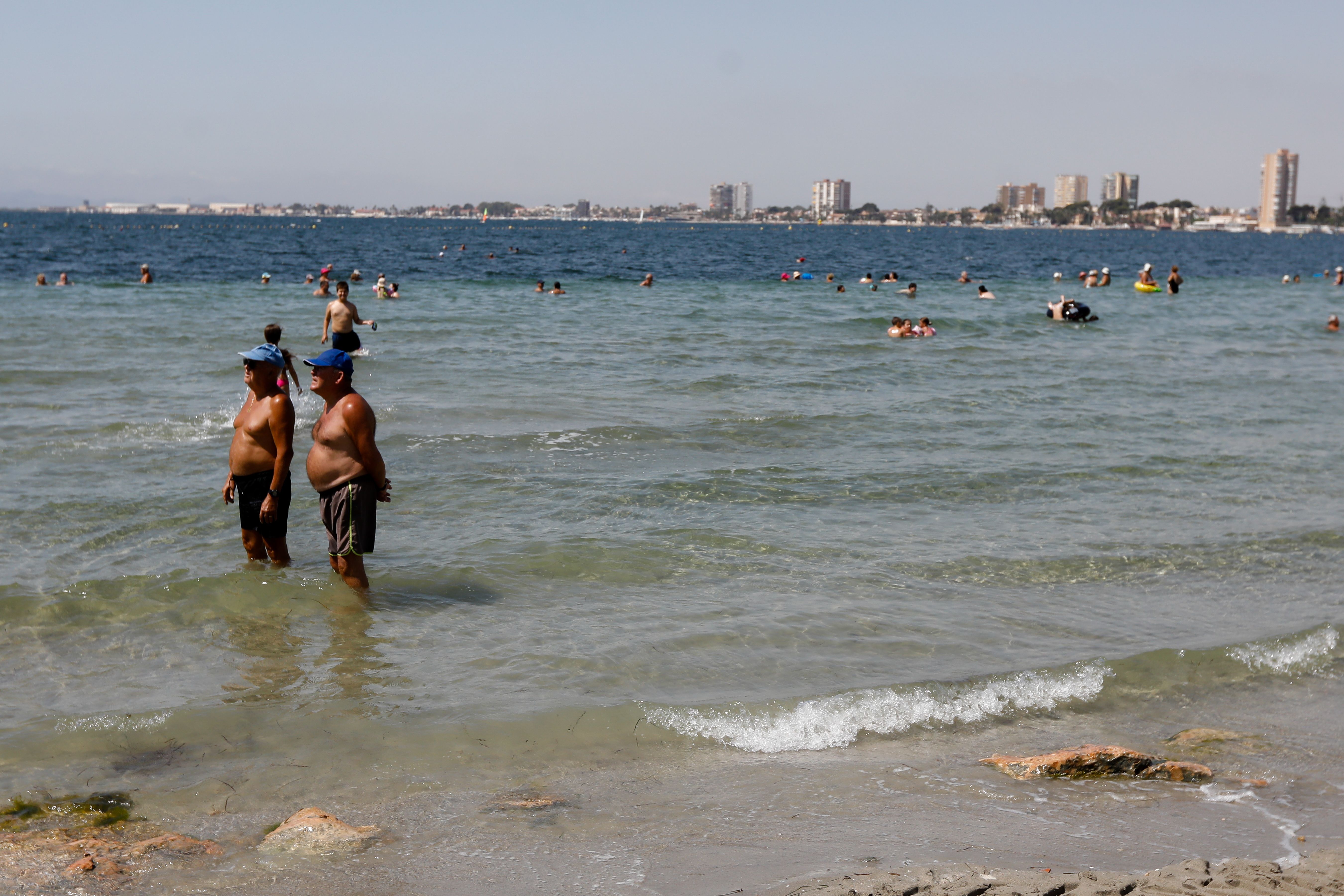 ¿Es malo hacer pis en el mar? ¿Y en la piscina?