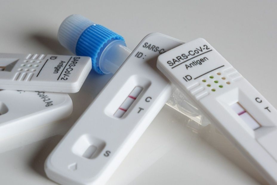 La venta de test de antígenos en las farmacias, de nuevo en máximos. Foto: Europa Press La venta de test de antígenos en las farmacias, de nuevo en máximos. Foto: Europa Press