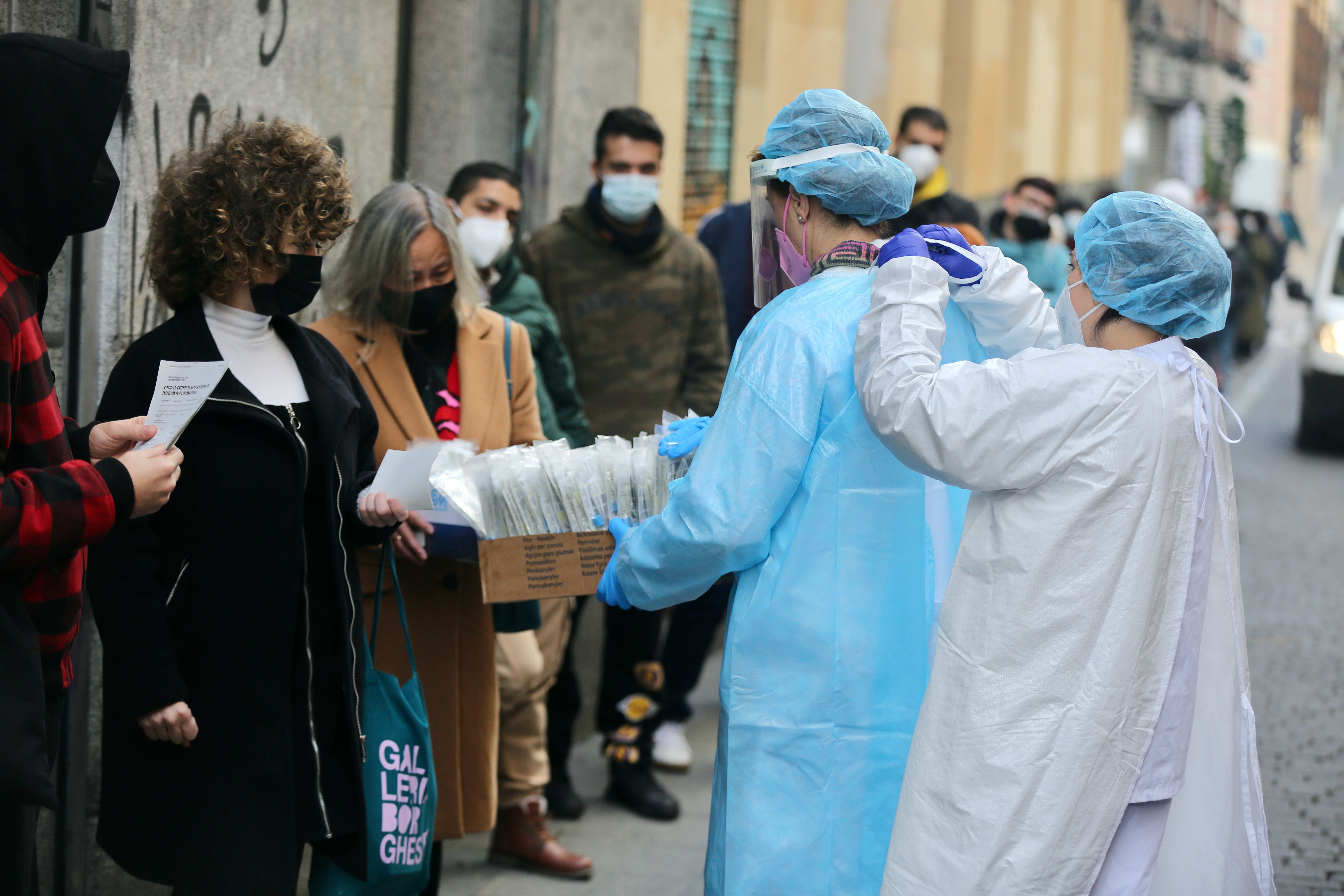 La tasa de contagios por Covid-19 se sitúa en diciembre en cifras cercanas a máximos históricos