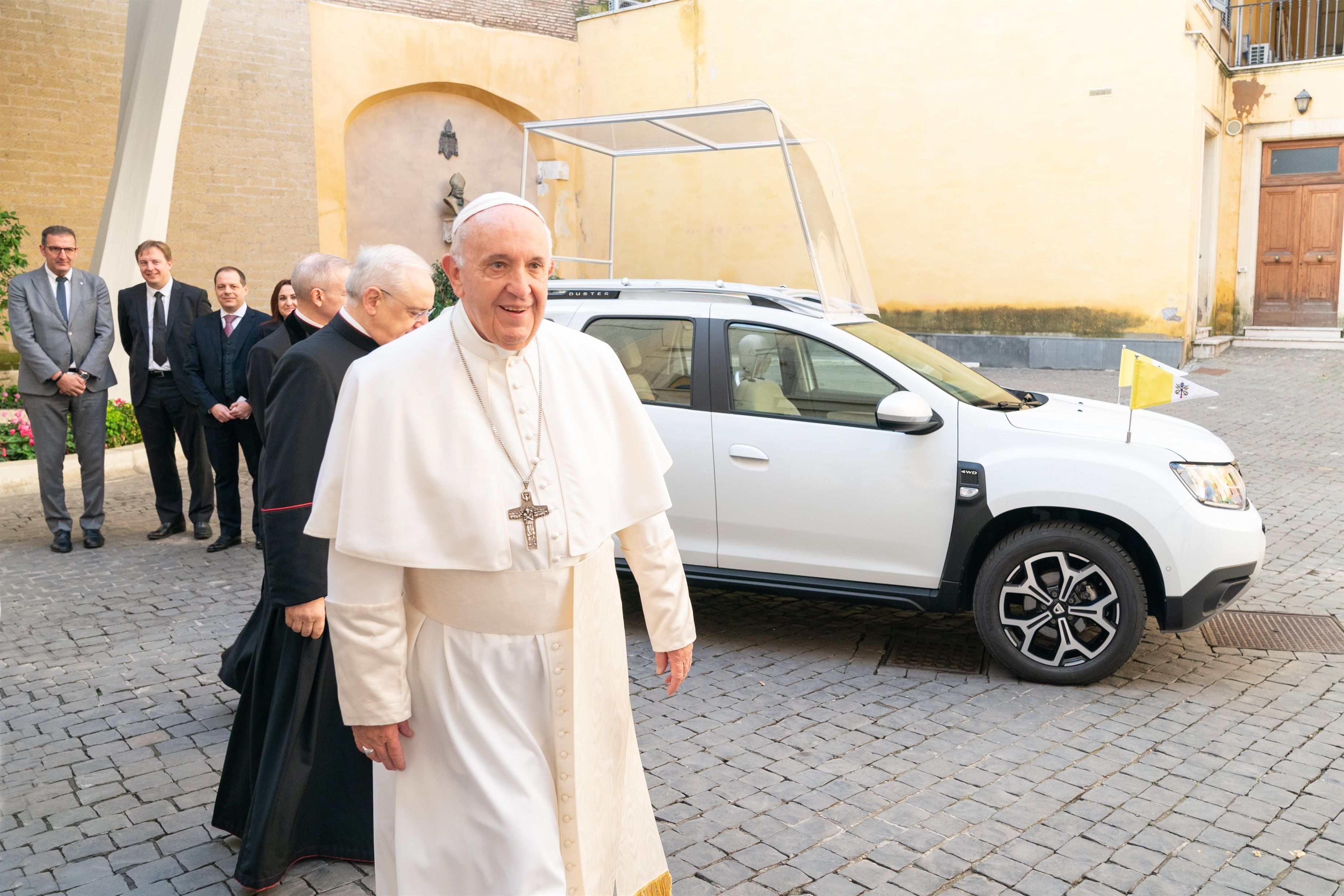 El Papa Francisco, sobre la vejez: "A esta edad, me río de mí mismo y sigo adelante"