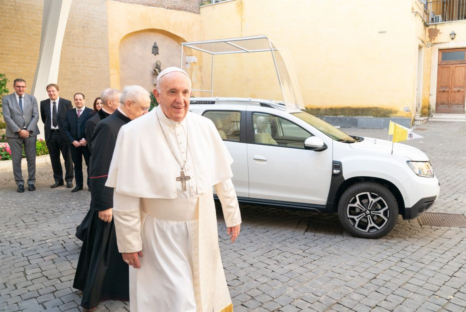 El Papa Francisco, sobre la vejez: "A esta edad, me río de mí mismo y sigo adelante"