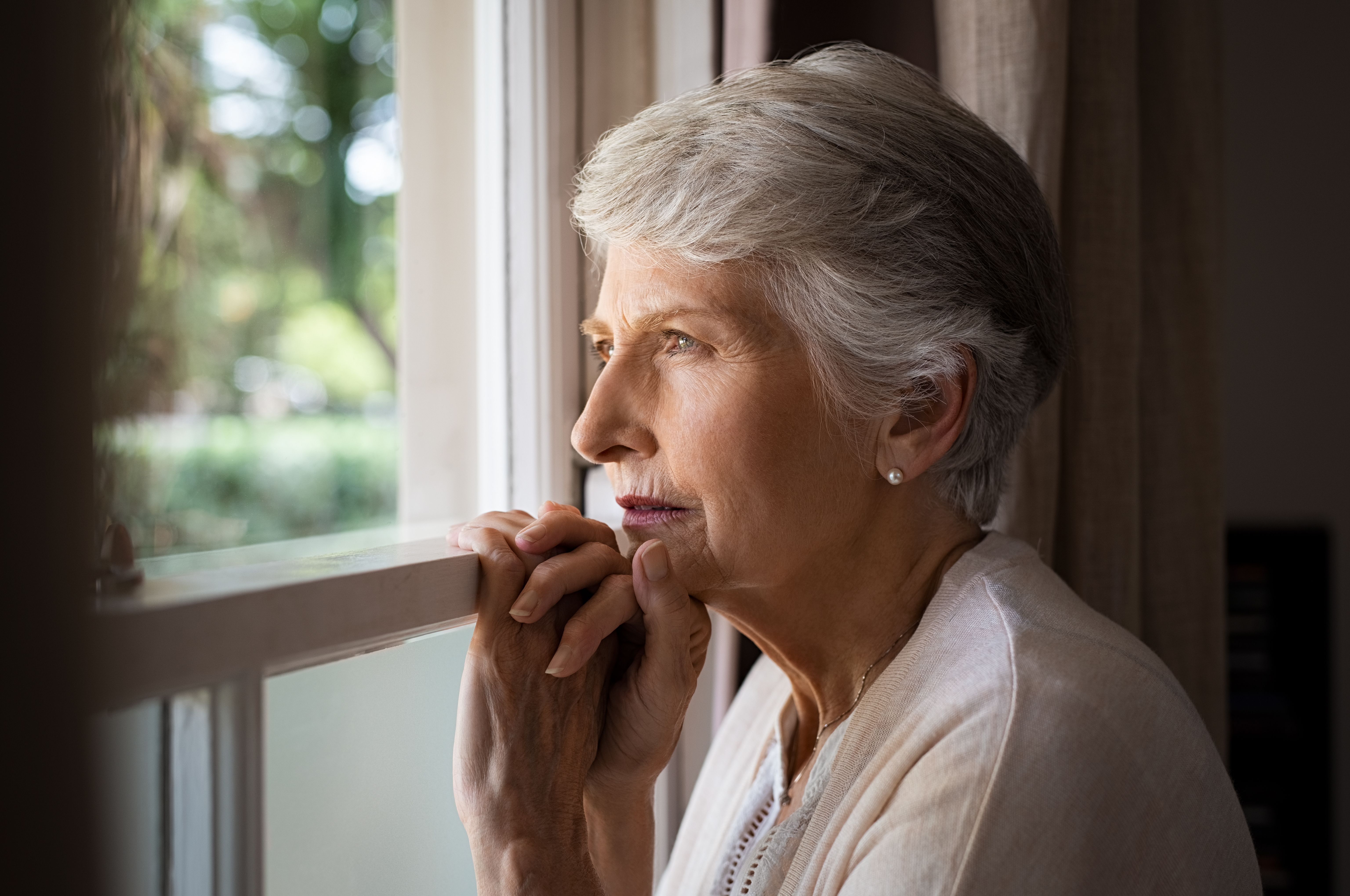 El motivo principal de las llamadas al Teléfono de la Esperanza es la soledad. Foto: Bigstock