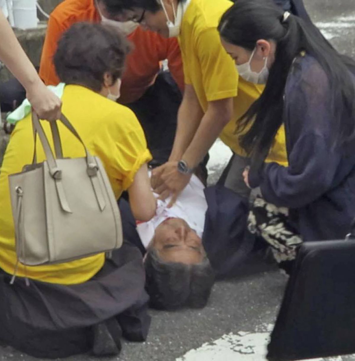 Muere asesinado el ex primer ministro japonés Shinzo Abe tras ser tiroteado durante un mitin