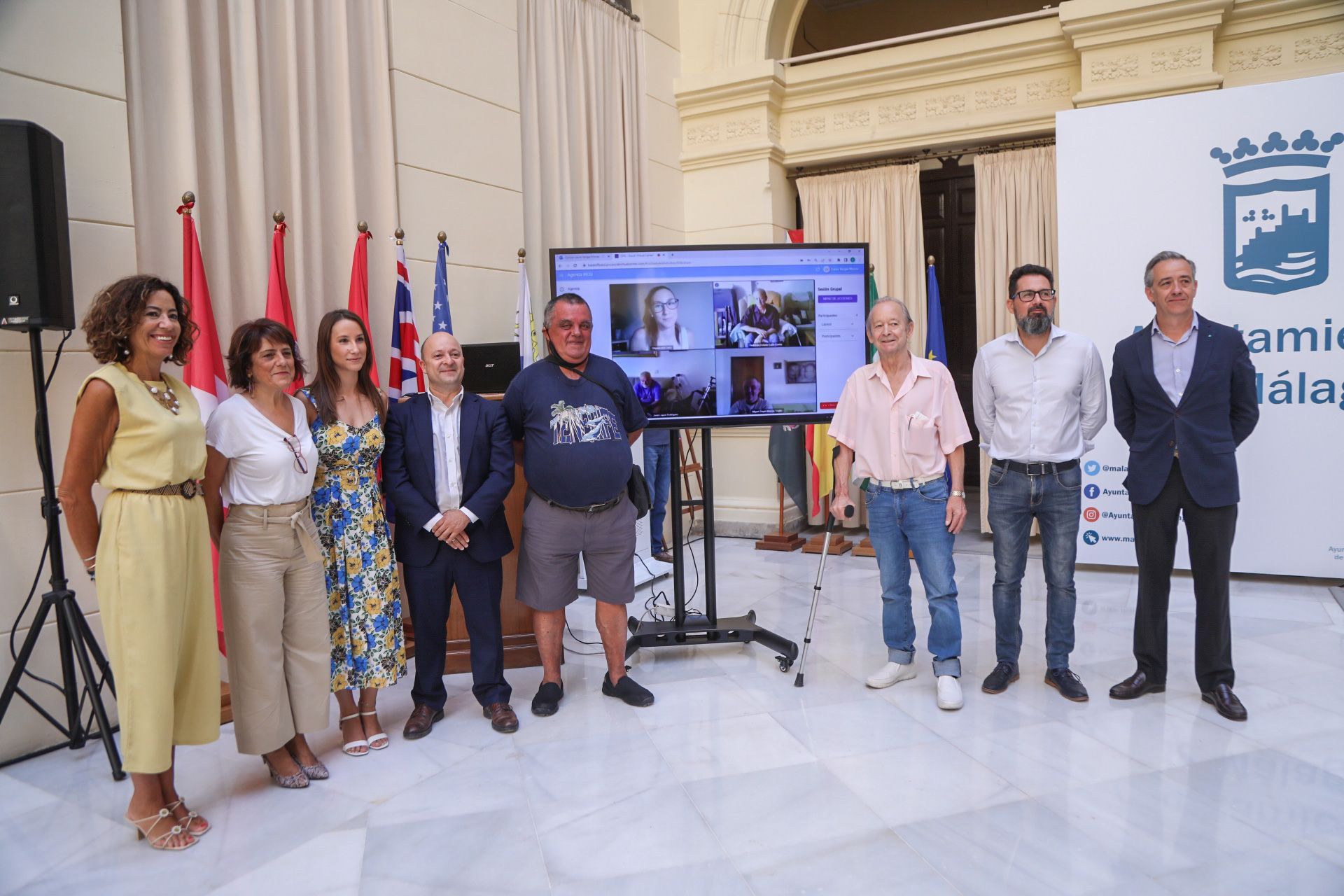 Málaga pone en marcha un centro social virtual para mayores y dependientes