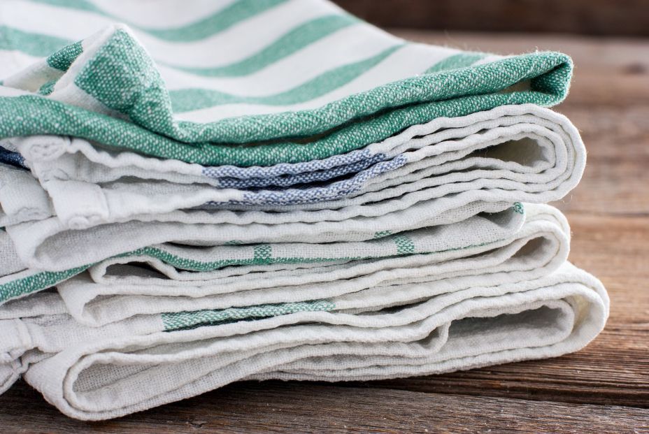 Toallas, sábanas, trapos de cocina... ¿cada cuánto tiempo hay que lavarlos?