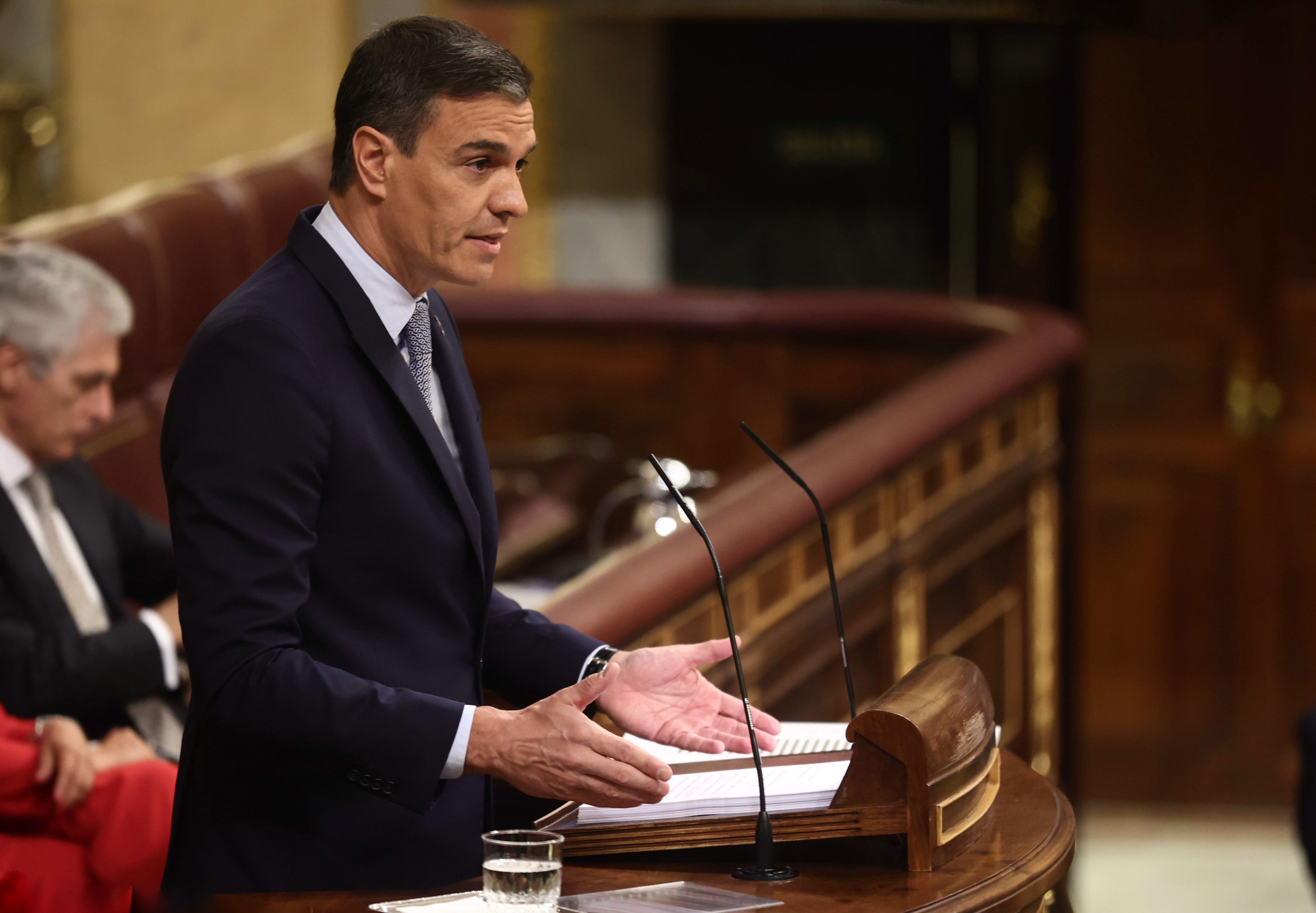 Sánchez alerta de que los españoles tendrán que tomar medidas de ahorro energético
