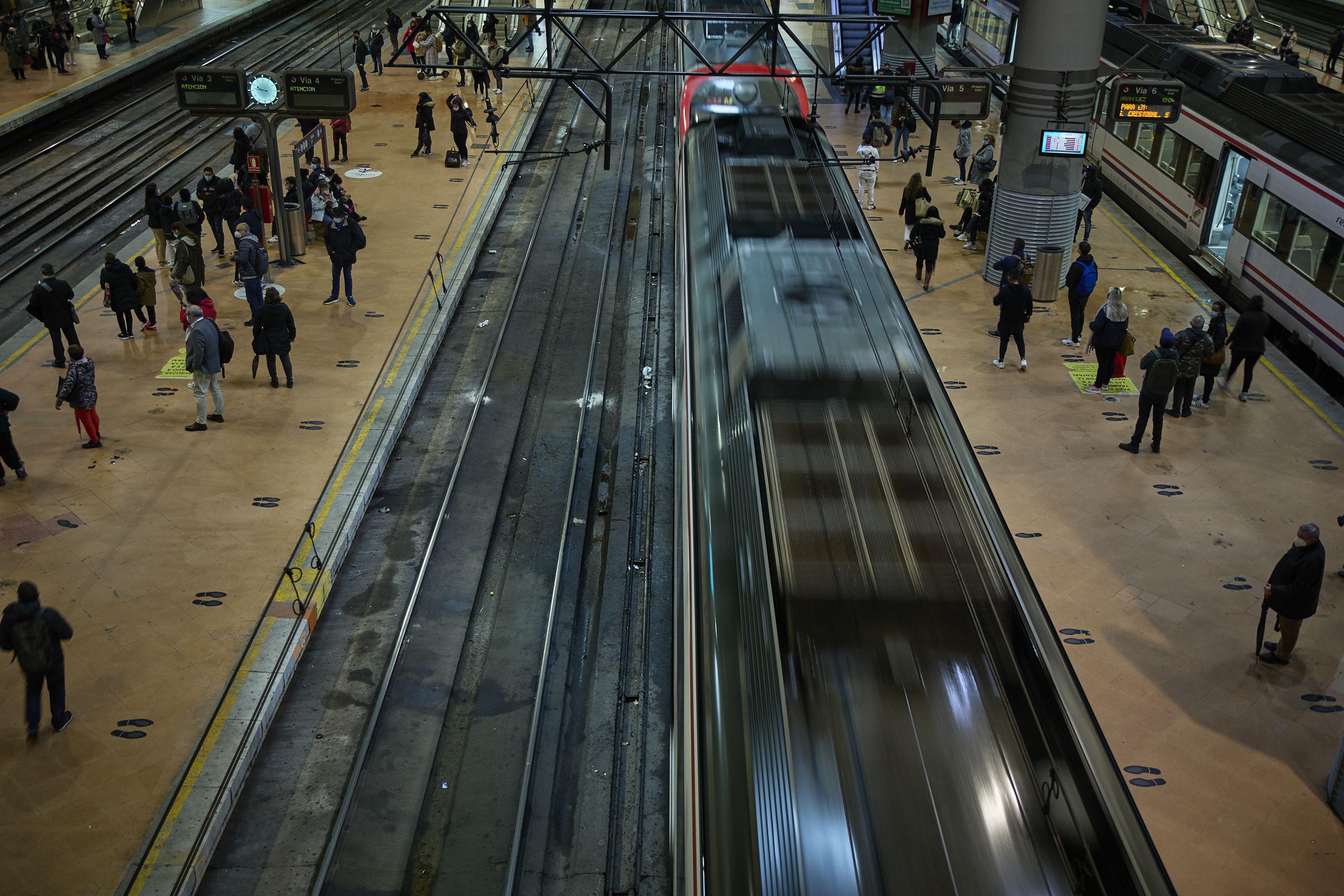 El Gobierno bonificará el 100% de los abonos de Cercanías: a partir de cuándo será gratis el tren