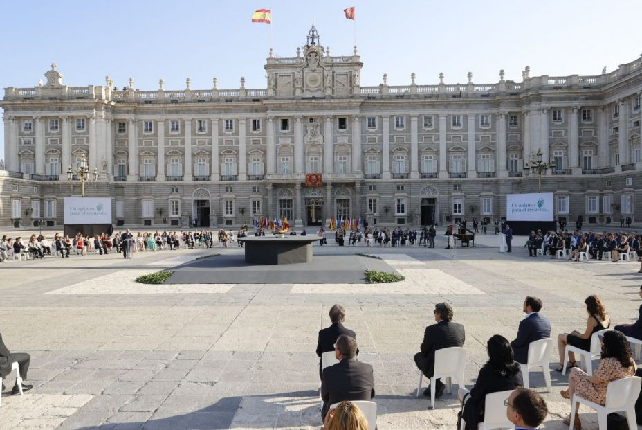 Homenaje a las víctimas del Covid-19