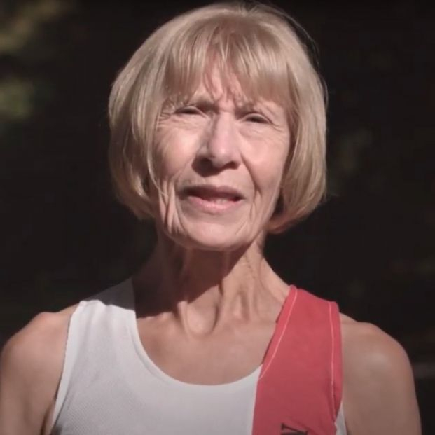 Angela Copson, la atleta de 75 años capaz de bajar de 4 minutos el kilómetro