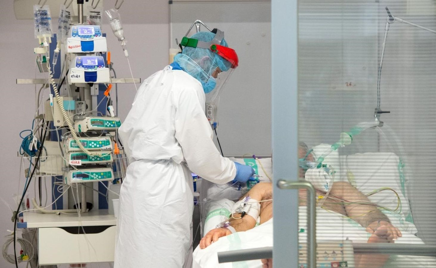 Sanidad comenzará a diferenciar los datos de hospitalizados 'con' y 'por' Covid