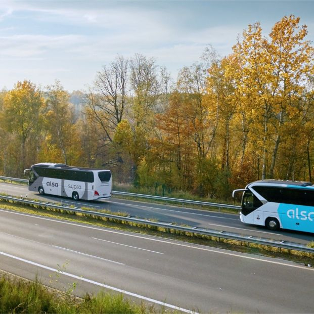 La CNMC propone liberalizar las rutas de autobús de más de 100 kilómetros