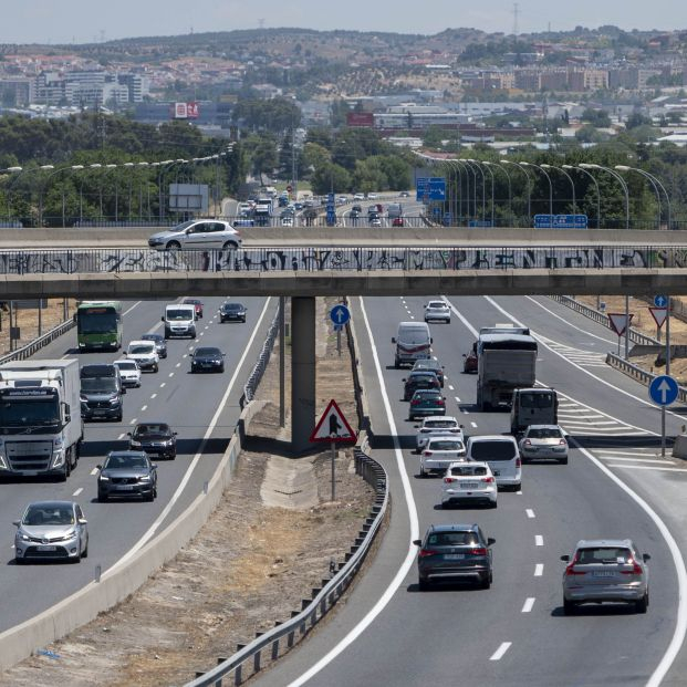La OCU advierte: los coches híbridos enchufables contaminan como cualquier coche