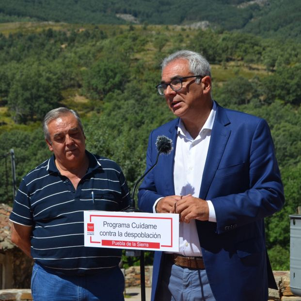 La Comunidad de Madrid lanza el programa 'Cuídame' para ayudar a los mayores de la Sierra Norte