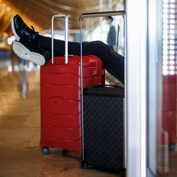 La OCU recuerda que las compañías aéreas no pueden cobrar suplementos por el equipaje de mano. Foto: Europa Press