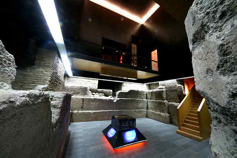 Centro de visitantes de la muralla interior2. Foto Turismo de Murcia Centro de visitantes de la muralla interior2. Foto Turismo de Murcia