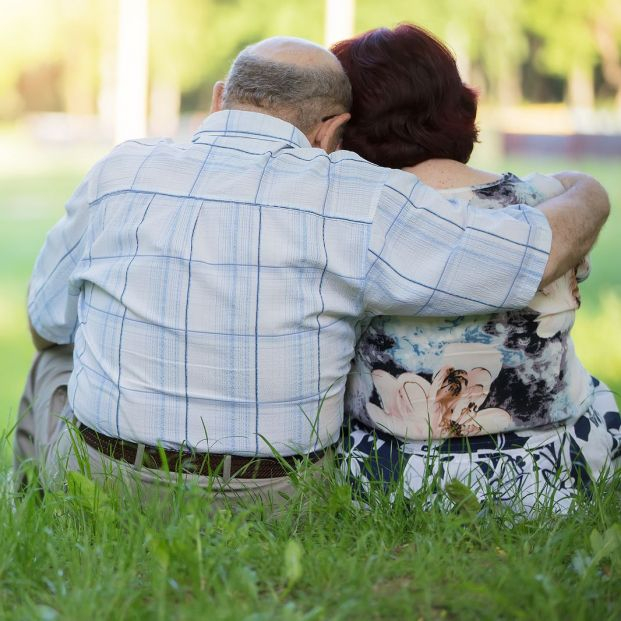 Pareja se fuga de la residencia donde vivían para estar juntos. Foto: Bigstock