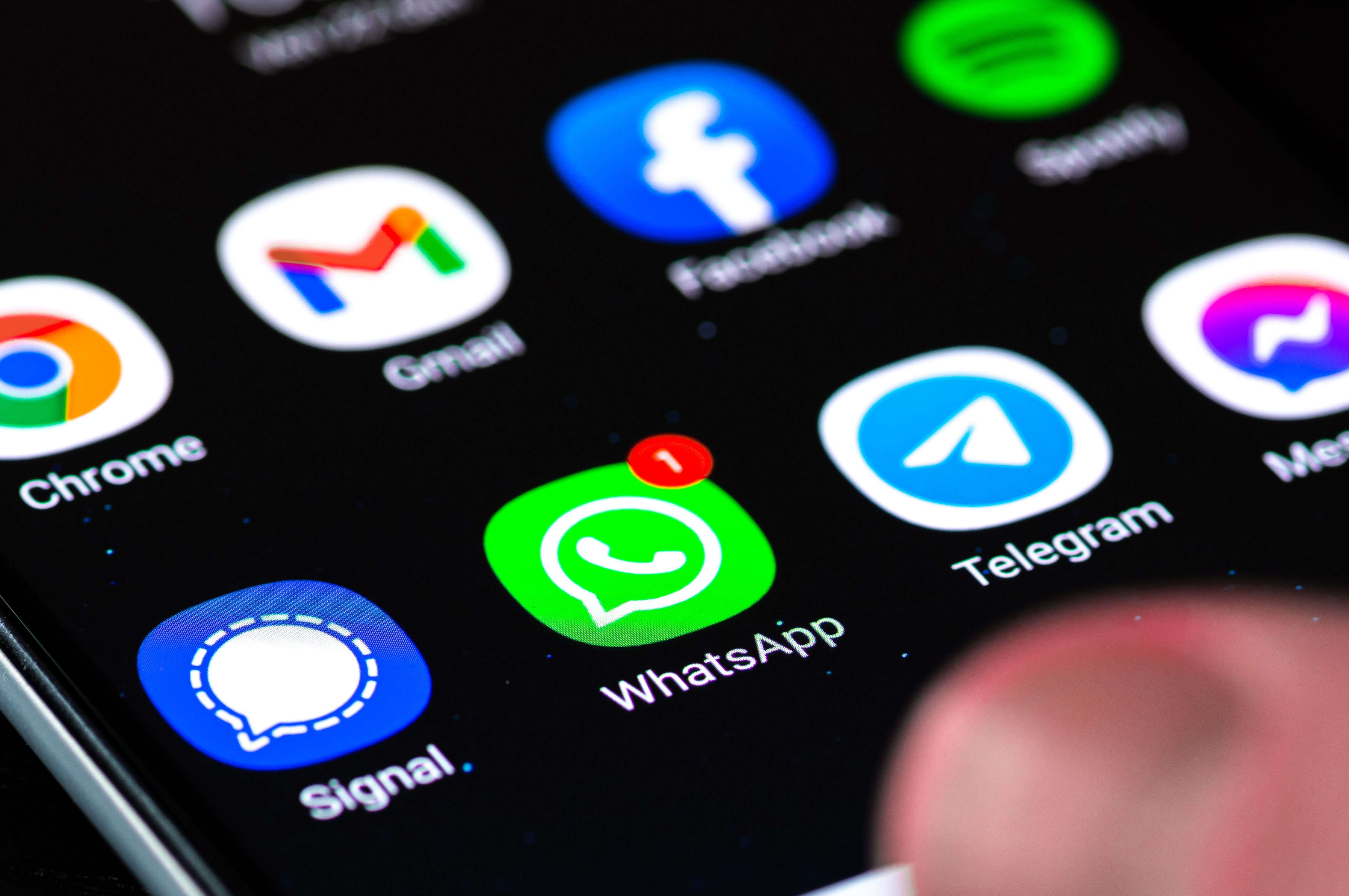 La Policía lanza un importante aviso: cuidado si recibes este mensaje por WhatsApp. Foto: Bigstock