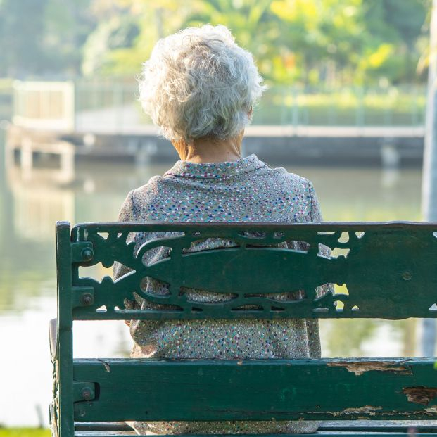 Cuando a la soledad se le une el calor de este verano: "En muchos mayores ha hecho estragos" Foto: Bigstock Cuando a la soledad se le une el calor de este verano: "En muchos mayores ha hecho estragos" Foto: Bigstock