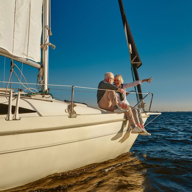¿Cómo evitar los mareos al navegar en barco? Foto: Bigstock
