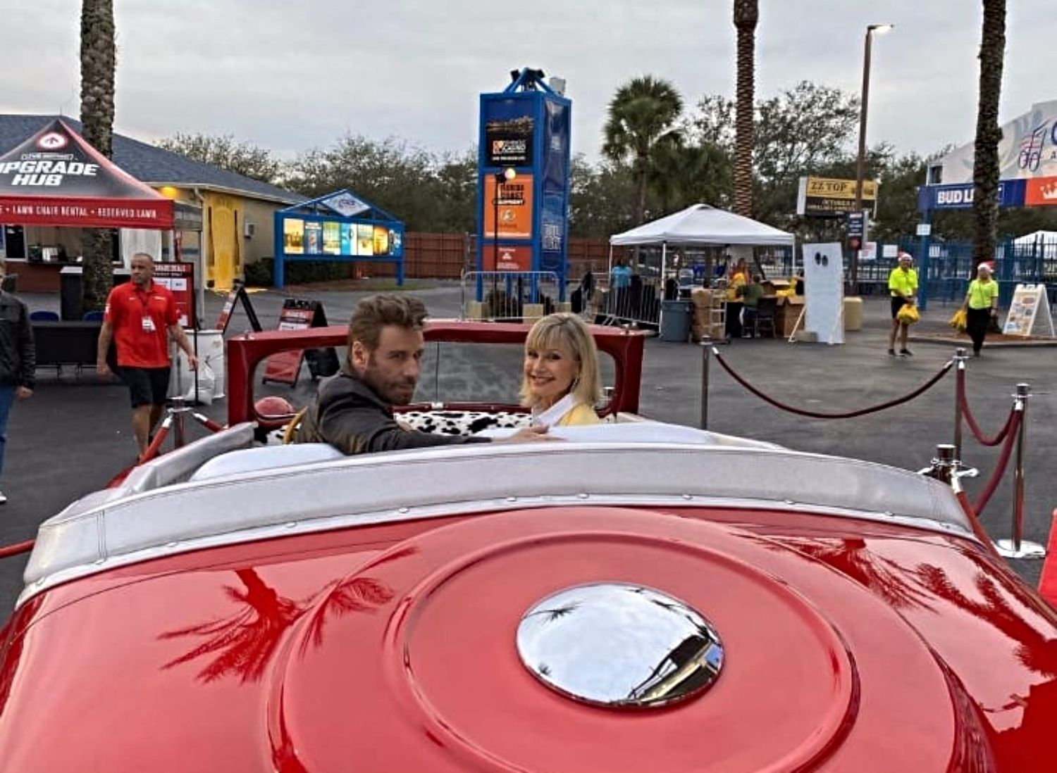 John Travolta se despide de Olivia Newton-John: "Hiciste nuestras vidas mucho mejores" John Travolta se despide de Olivia Newton-John: "Hiciste nuestras vidas mucho mejores"
