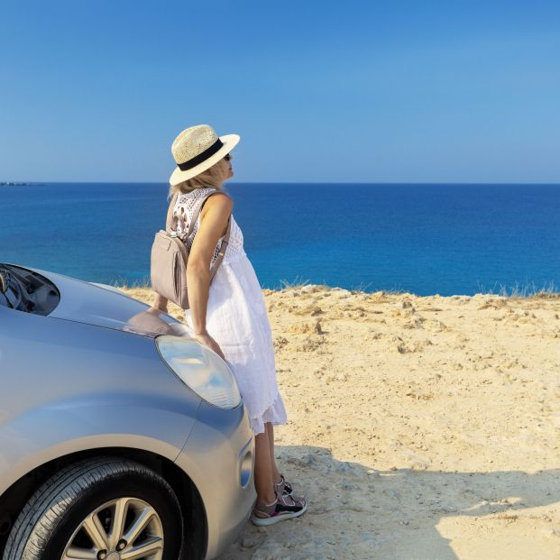 Sigue estos consejos para evitar que la playa dañe tu coche este verano. Foto: Bigstock