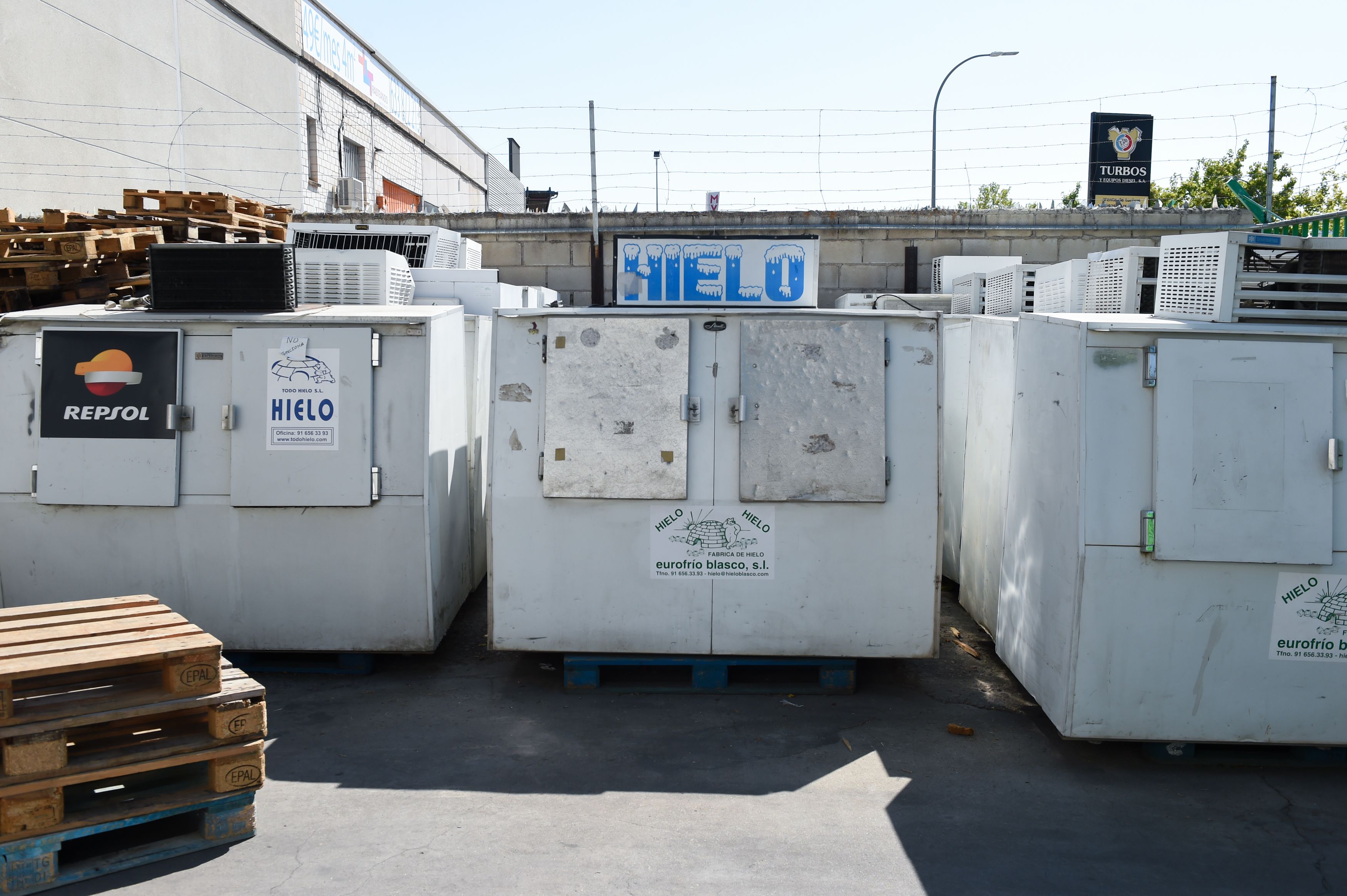 Se disparan las compras de máquinas de hacer hielo ante la escasez