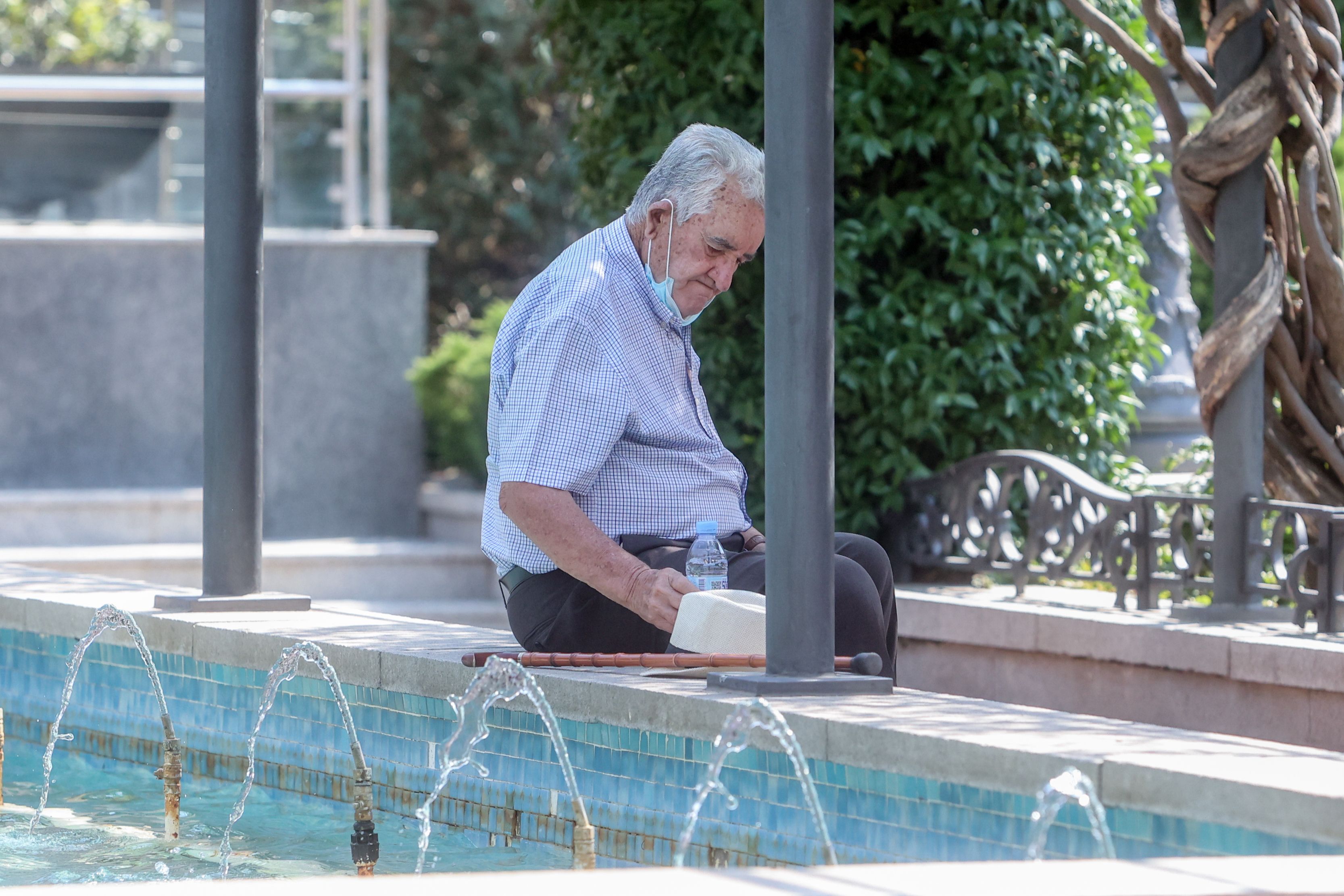 El 96% de los fallecidos por las olas de calor este verano son mayores de 65 años: 4.455