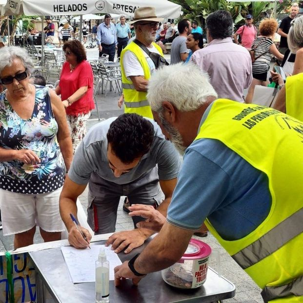 Los pensionistas aceleran su campaña de recogida de firmas contra la "privatización" de pensiones