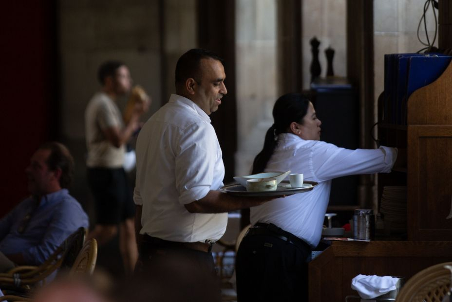 La afiliación de extranjeros 'pincha' en julio: la Seguridad Social pierde 11.400 cotizantes La afiliación de extranjeros 'pincha' en julio: la Seguridad Social pierde 11.400 cotizantes
