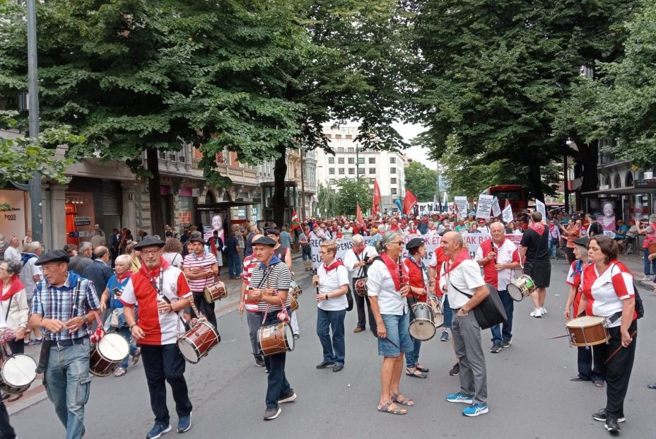 manifestacion penisionistas vascos 22 agosto txistularis