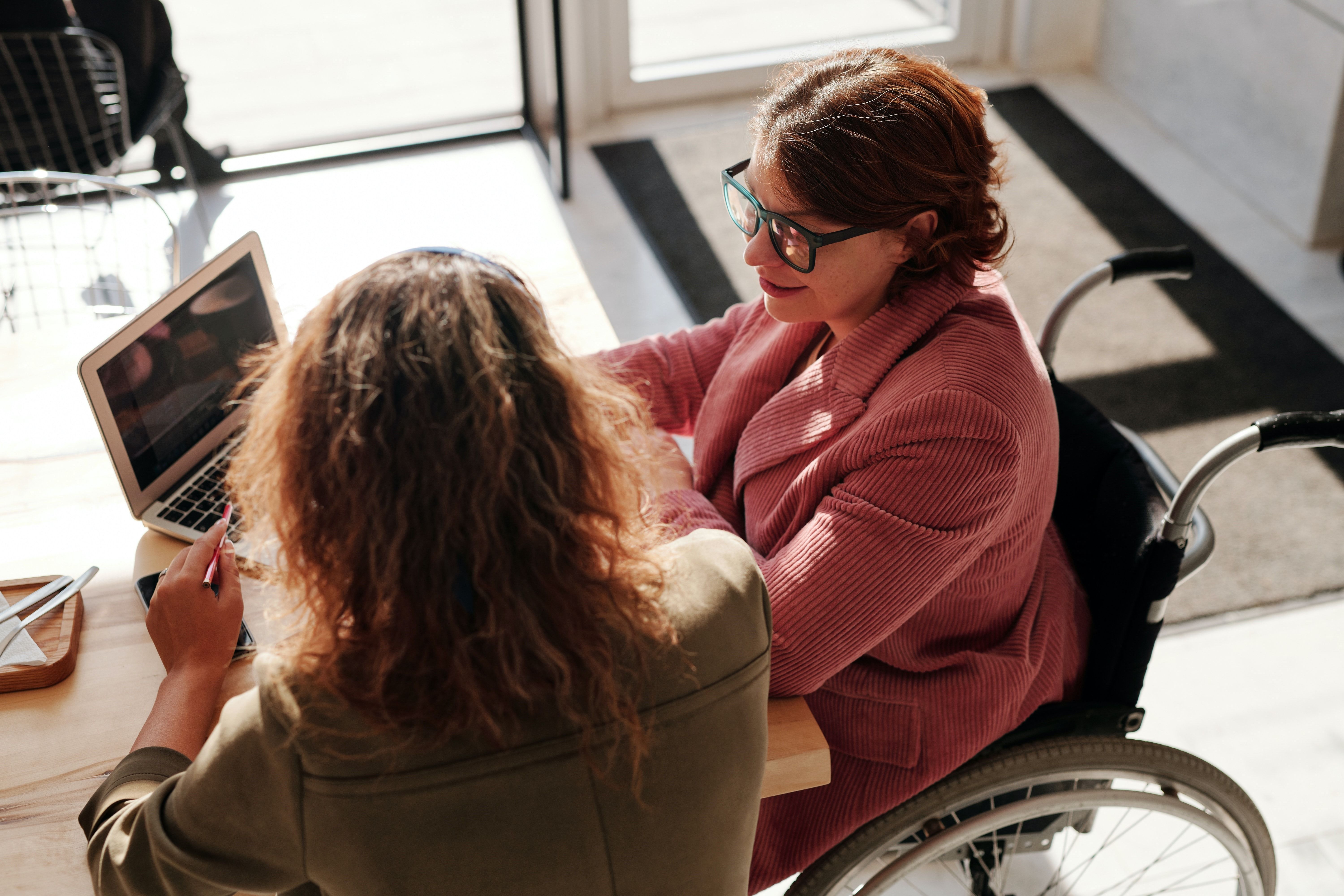 ASPAYM Madrid recuerda los derechos incumplidos de las mujeres con discapacidad