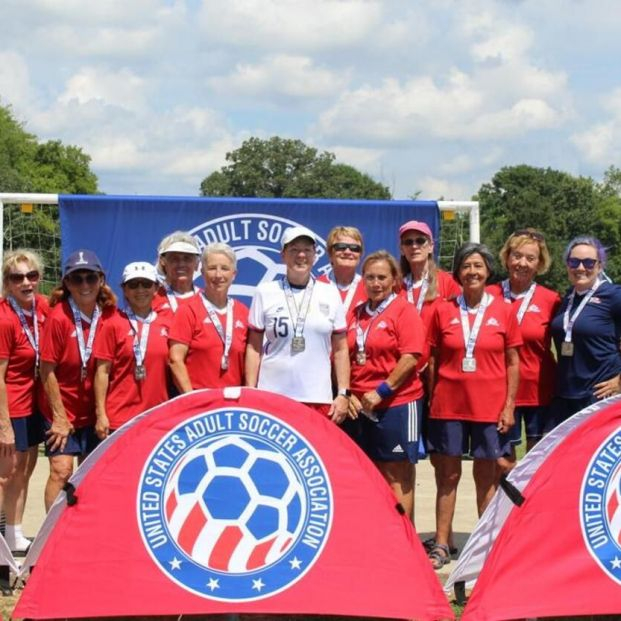'Soccer Fest', el torneo que devuelve la ilusión a las mujeres que no pudieron ser futbolistas 'Soccer Fest', el torneo que devuelve la ilusión a las mujeres que no pudieron ser futbolistas