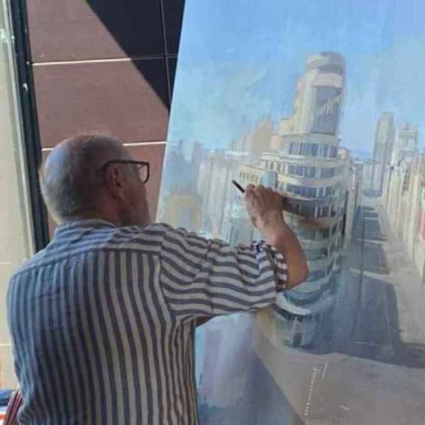 La insólita imagen de Antonio López en el 'cielo' de Madrid