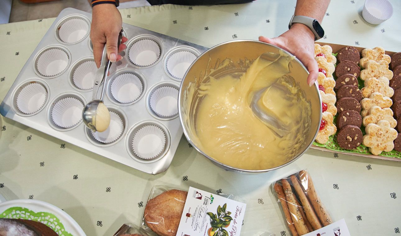 -Aprender a elaborar delicias tradicionales en el obrador Dulce Ana de Alhama de Murcia. Foto: 1.001 Sabores