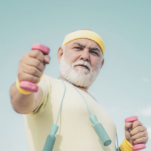 La actividad física puede ser más importante que los genes para la longevidad, según un estudio. Foto: Bigstock