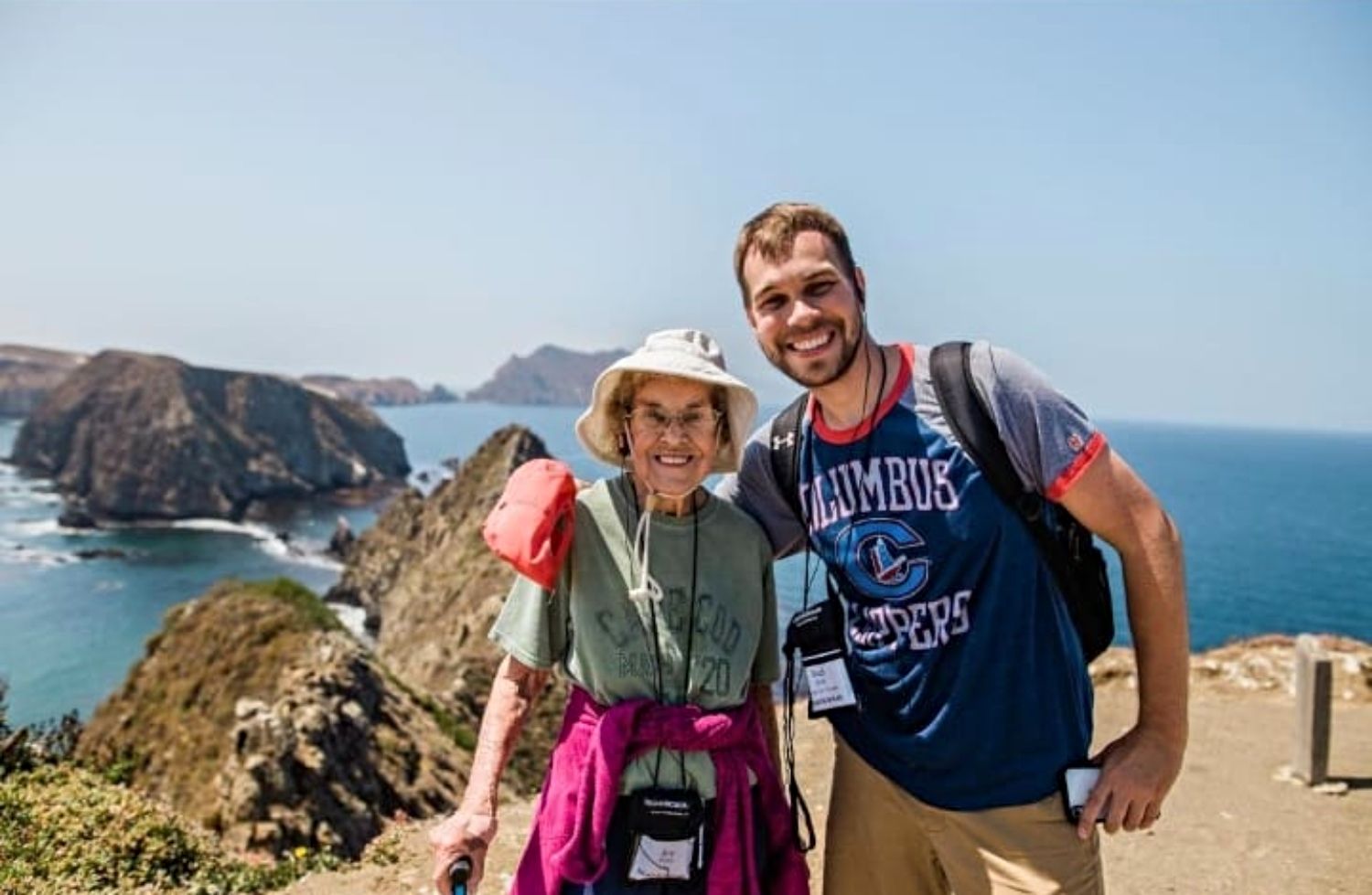 El viaje entre abuela y nieto que ha inspirado a miles de usuarios en las redes. Foto: Instagram