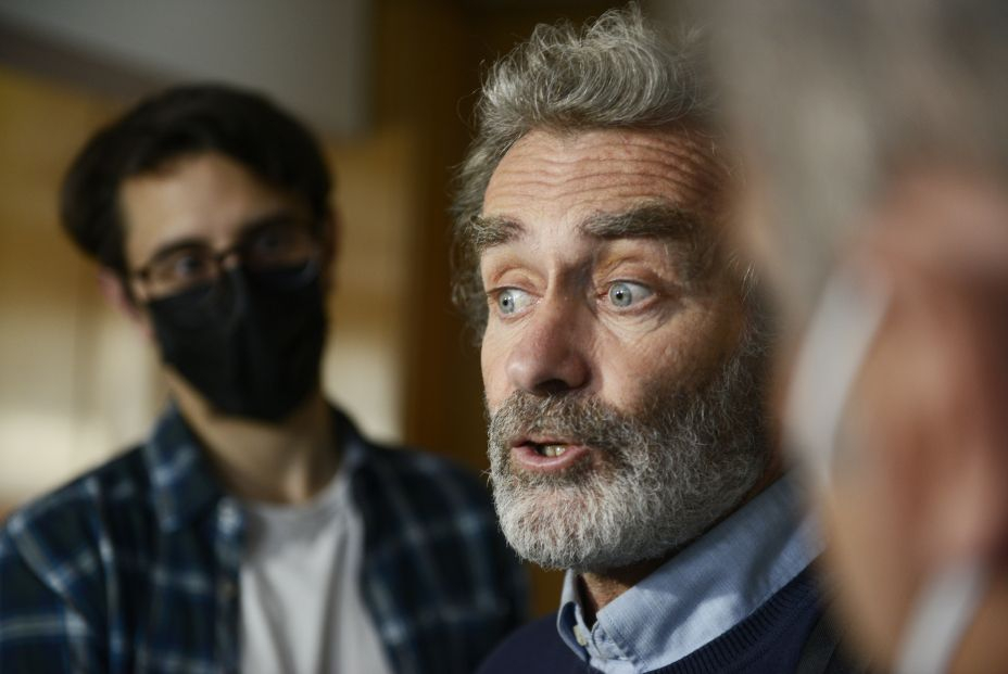 Fernando Simón advierte: no sabemos aún si la pandemia este otoño irá a "mejor" o a "peor" Fernando Simón advierte: no sabemos aún si la pandemia este otoño irá a "mejor" o a "peor"